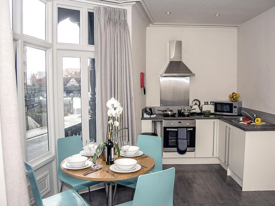 Base Serviced Apartments - City Road Chester Exterior photo