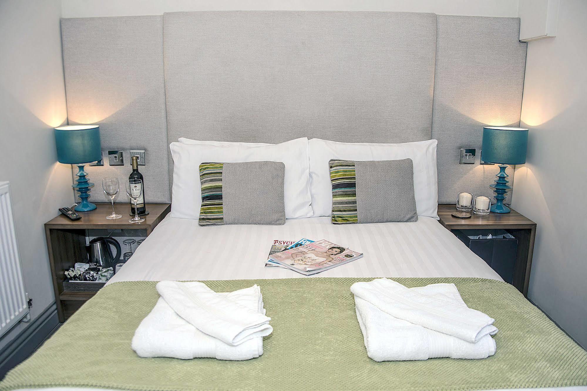 Base Serviced Apartments - City Road Chester Exterior photo