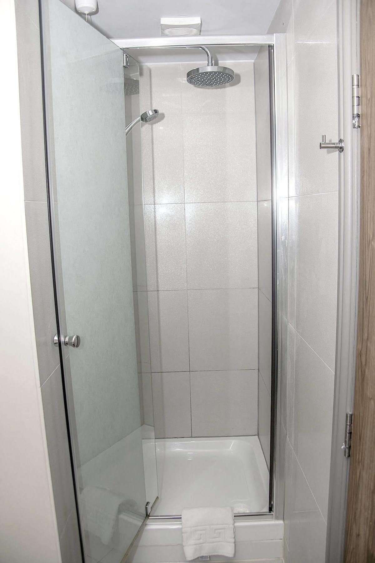 Base Serviced Apartments - City Road Chester Exterior photo