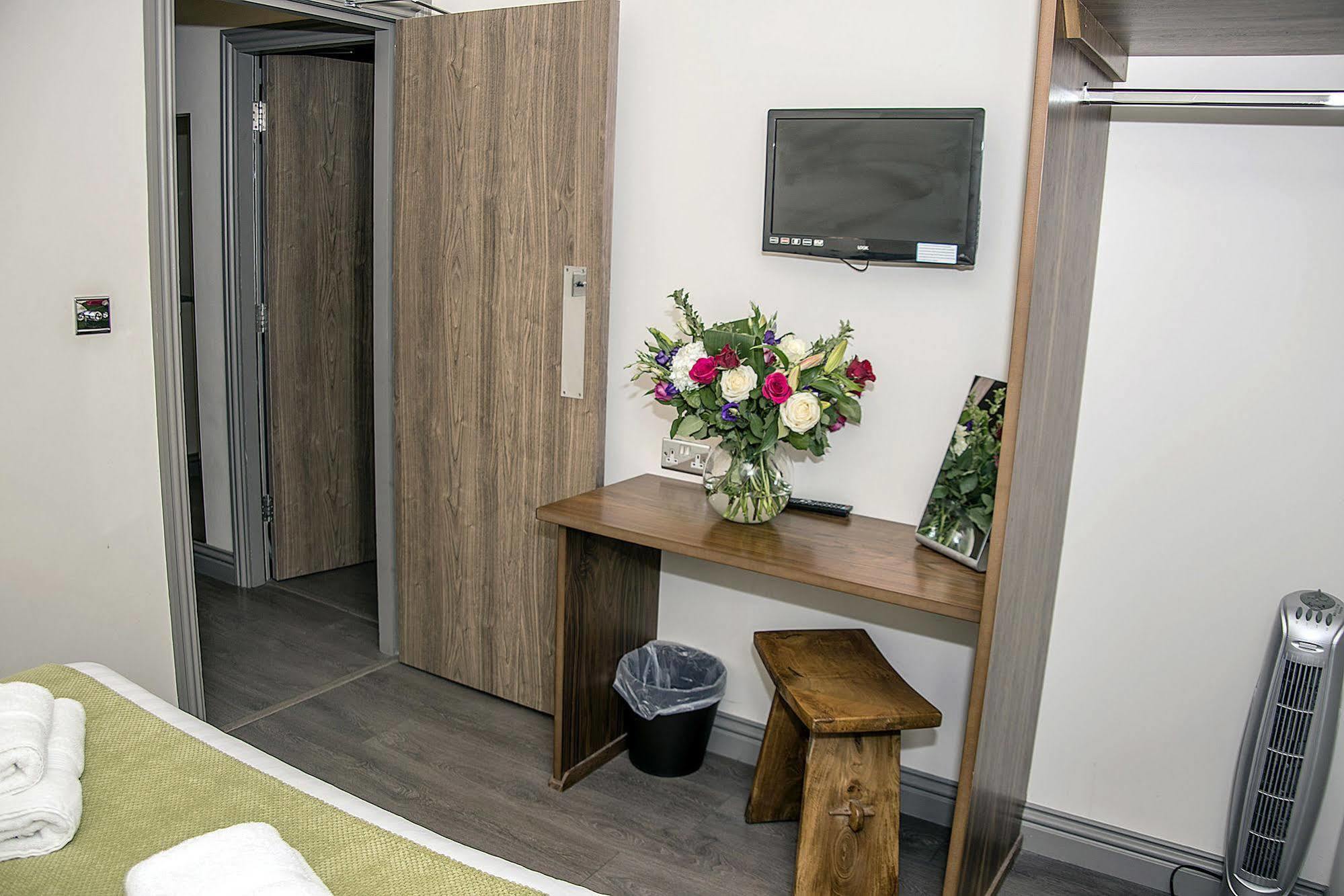Base Serviced Apartments - City Road Chester Exterior photo