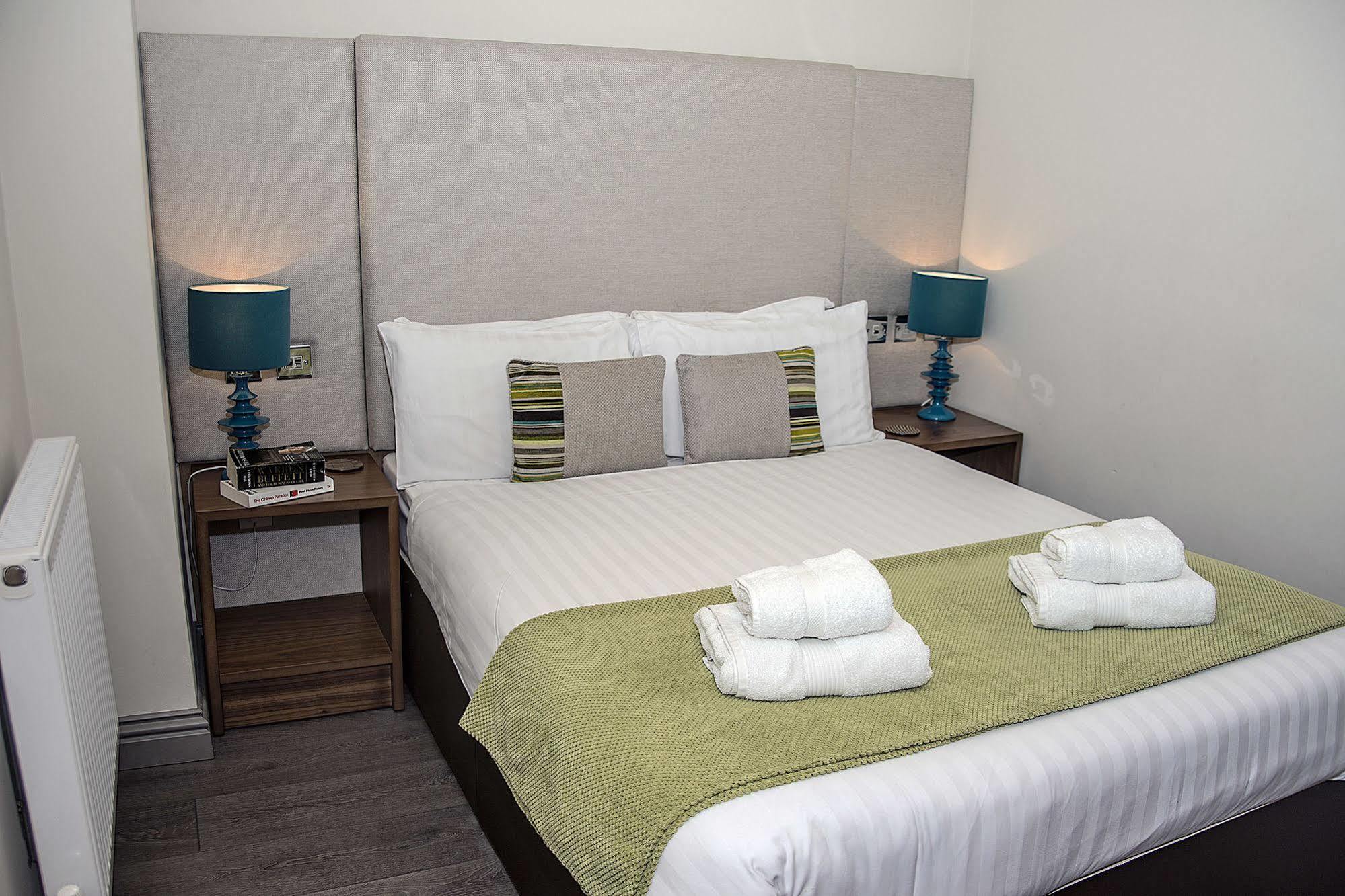 Base Serviced Apartments - City Road Chester Exterior photo