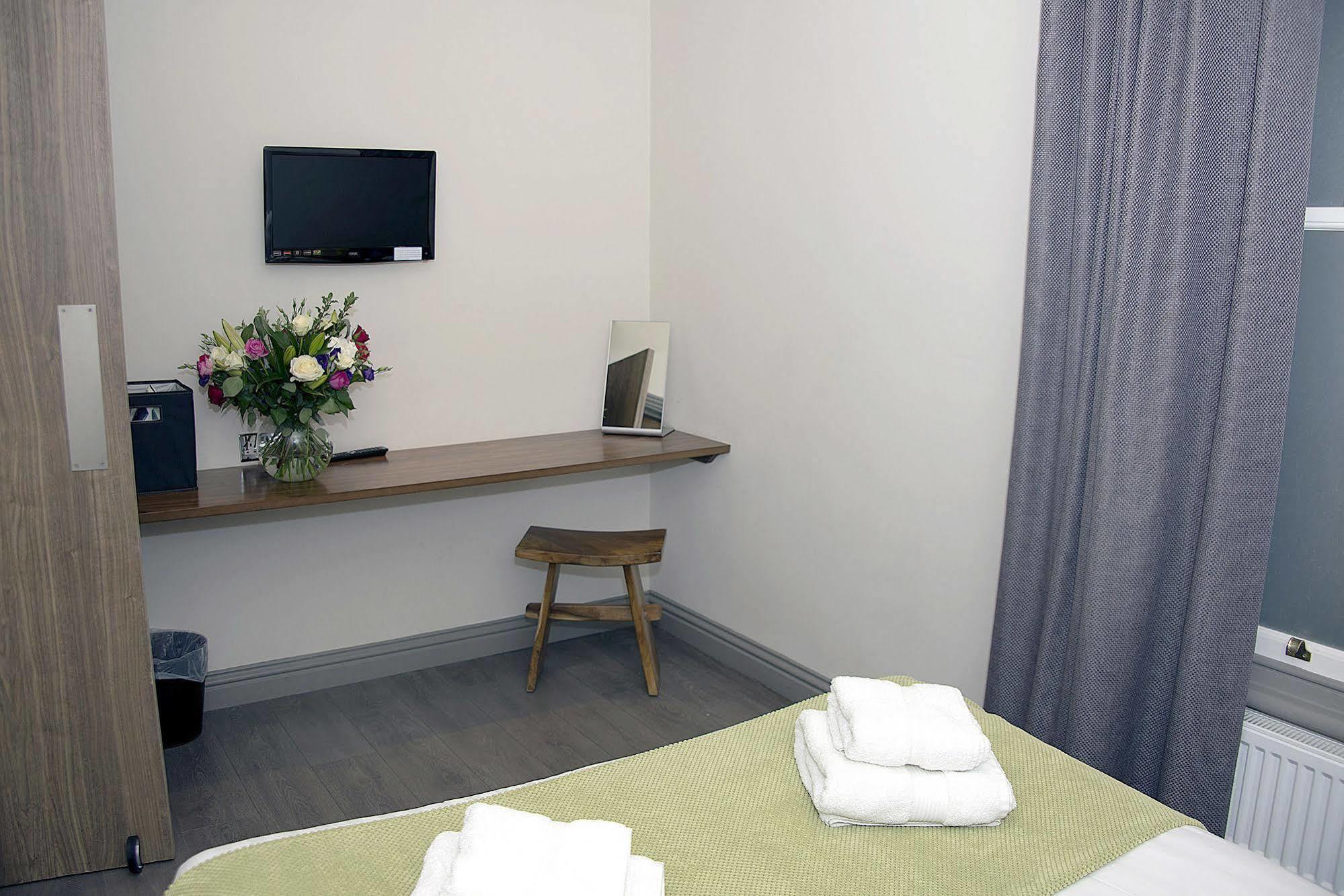 Base Serviced Apartments - City Road Chester Exterior photo