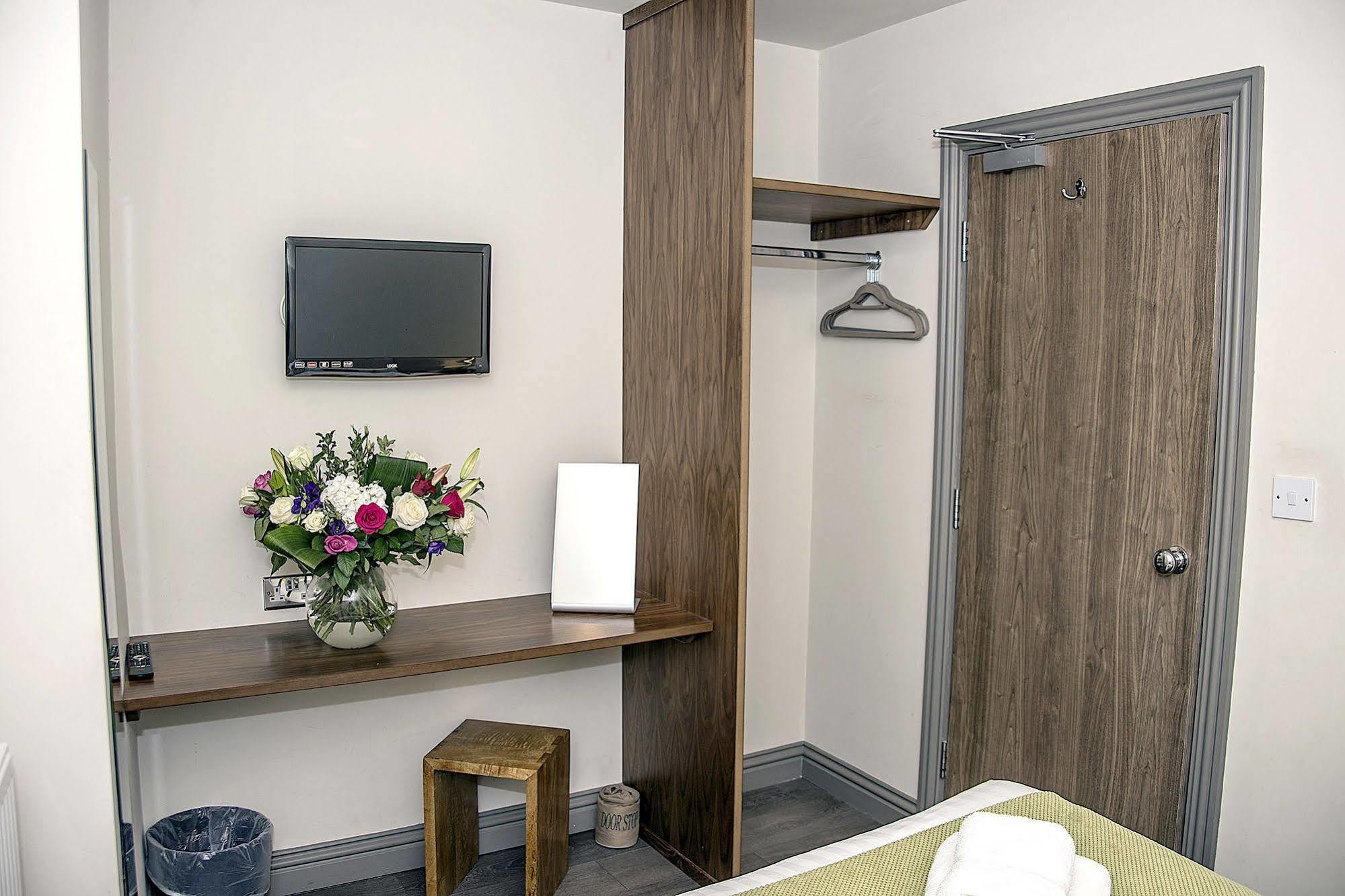 Base Serviced Apartments - City Road Chester Exterior photo